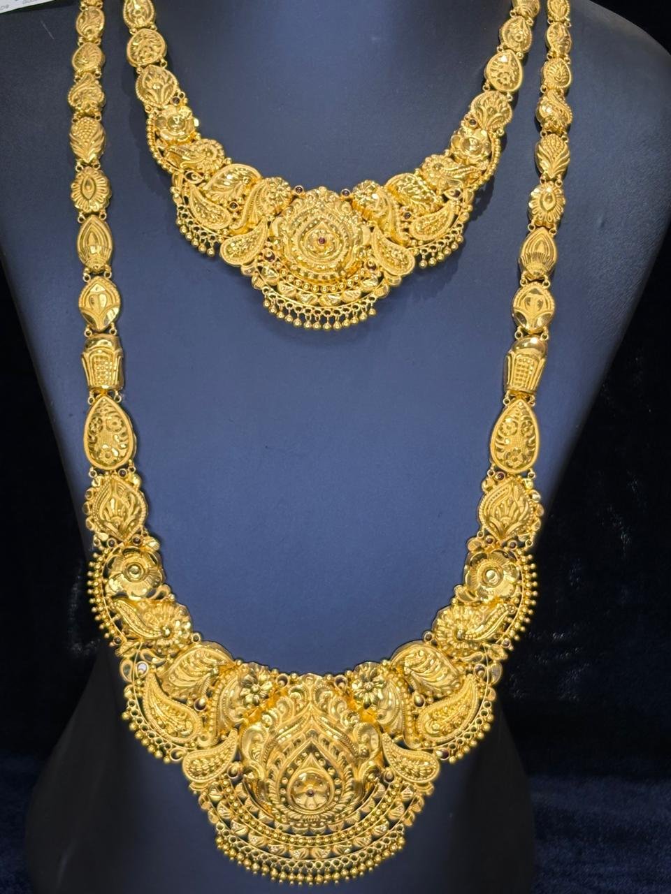 Gold Necklace & Aaram set