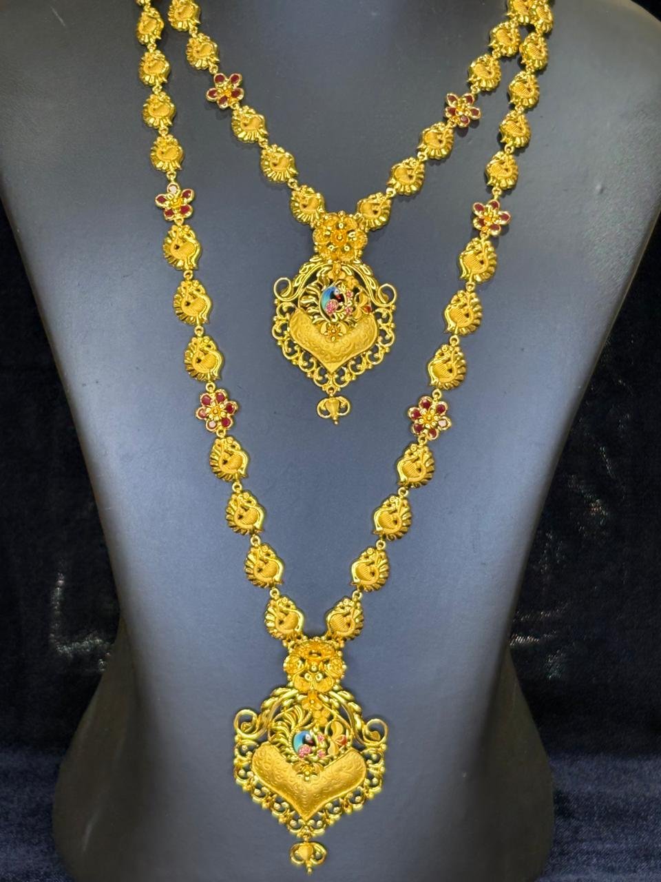 Gold Necklace & Aaram set