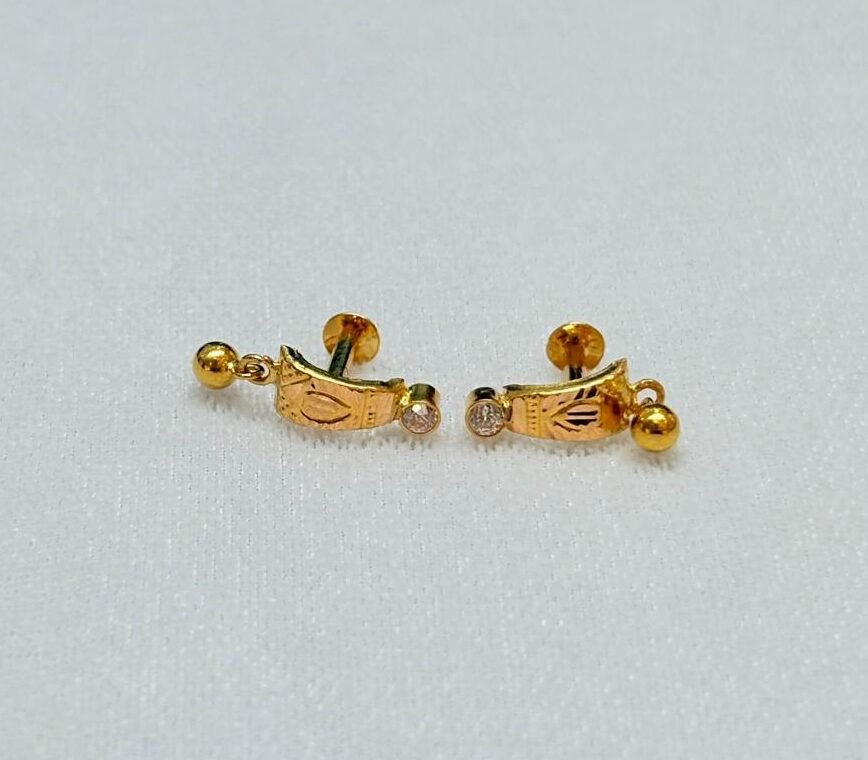 22KT Gold Nose Pin with Zircon Stone / Men’s Earring – 0.685 Gram | BIS Hallmark